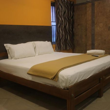 Hotel Sikara, Kumbakonam Dış mekan fotoğraf